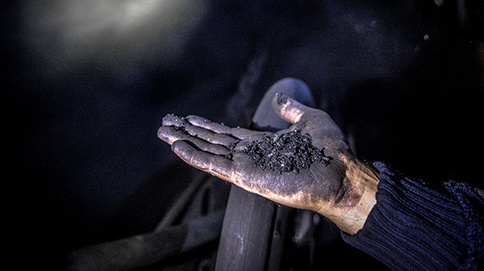 Угольная пыль. Фото: © Sputnik/ Алексей Куденко, http://sputnik-georgia.ru/society/20160227/230378439.html