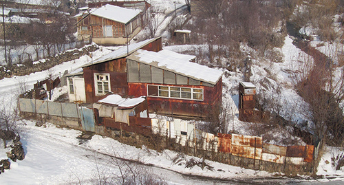 Временное жильё в Гюмри. Фото Тиграна Петросяна для "Кавказского зула"