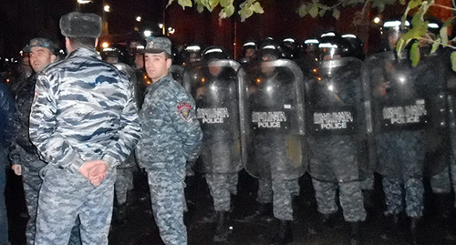 Полиция в центре Еревана. Декабрь 2015 г. Фото Тиграна Петросяна для "Кавказского узла"