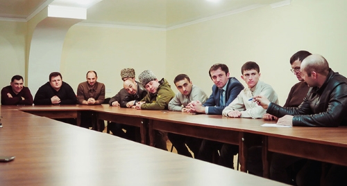 Участники заседания черкесских активистов, 17 марта 2016 года, фото Аси Капаевой для "Кавказского узла" 