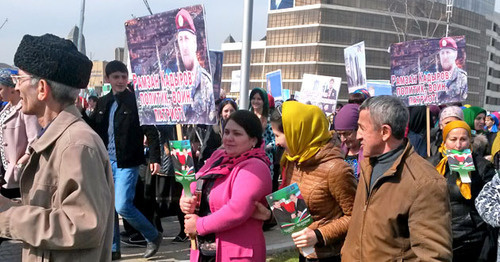 Митинг, посвященный годовщине принятия конституции Чечни. Грозный, 23 марта 2016 г. Фото корреспондента  "Кавказского узла"