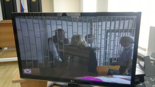 Экран монитора видеотрансляции судебного заседания по делу Карпюка и Клыха. Фото Мурада Мурадова для "Кавказского узла"