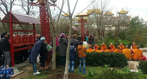 Обряд очищения статуи Будды 05.04.2016 Фото: http://kalmykia-online.ru/news/9379
© Калмыкия-онлайн.ру