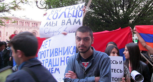 Акция протеста против поставки российского оружия в Азербайджан прошла в Ереване. Фото Тиграна Петросяна для "Кавказского узла"