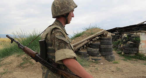 солдат армии НКР на передовой. Фото Алвард   Григорян для "Кавказского узла"