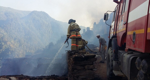 Пожар в селе Мокок Фото:  © Пресс-служба ГУ МЧС Республики Дагестан