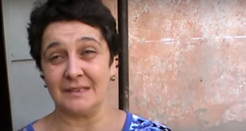 Марьяна Карданова, жительница общежития на улице Мальбахова, 3"а" в Нальчике. Кадр из видео "Кавказского узла"