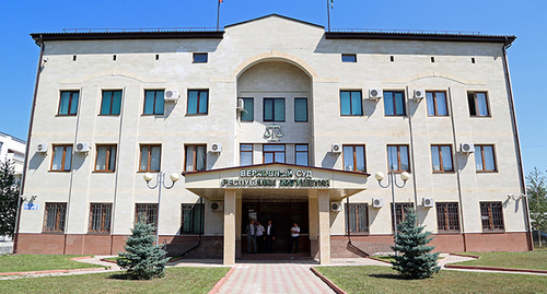 Здание ВС Ингушетии. Фото http://www.ingushetia.ru/news/021130/ 