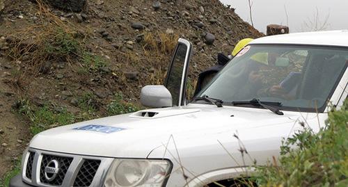 Автомобиль ОБСЕ в зоне Карабахского конфликта. Нагорный Карабах. Фото Алвард Григорян для "Кавказского узла"