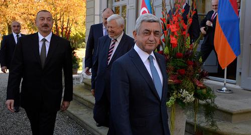 Президенты Азербайджана и Армении Ильхам Алиев (слева) и Серж Саргсян провели встречу в Женеве 16.10.2017 Фото http://www.president.am/hy/press-release/item/2017/10/16/President-Serzh-Sargsyan-meets-Ilham-Aliev-in-Geneva/#prettyPhoto