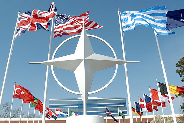Флаги государства НАТО.