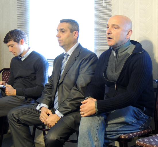 Выступает координатор Нагорно-Карабахского комитета &ldquo;Хельсинкская инициатива &ndash; 92&Prime; Карен Оганджанян (карйний слева).