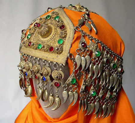 "Беркайн дуту". Начало ХХ в. Лакцы. Дагестан. Фото с сайта www.ethnomuseum.ru "Беркайн дуту". Начало ХХ в. Лакцы. Дагестан. Фото с сайта www.ethnomuseum.ru