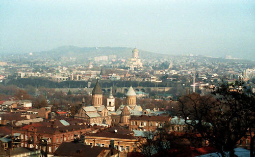 Тбилиси. Фото с сайта http://iverieli.narod.ru Тбилиси. Фото с сайта http://iverieli.narod.ru