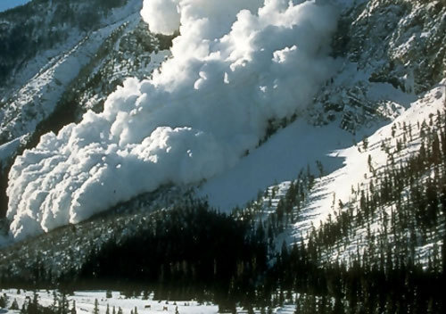 Лавина. Фото с сайта http://extreme.com.ua Лавина. Фото с сайта http://extreme.com.ua