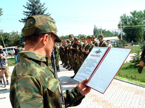 Мероприятие по призыву граждан на военную службу, Чечня. Фото с сайта www.chechnyafree.ru Мероприятие по призыву граждан на военную службу, Чечня. Фото с сайта www.chechnyafree.ru