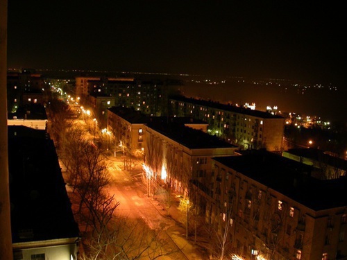 Ночной Волгоград. Фото с сайта http://club.itdrom.com Ночной Волгоград. Фото с сайта http://club.itdrom.com