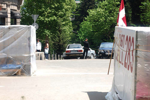Тбилиси, проспект Руставели, палаточный городок оппозиции, 15 мая 2009 года. Фото "Кавказского узла" Тбилиси, проспект Руставели, палаточный городок оппозиции, 15 мая 2009 года. Фото "Кавказского узла"