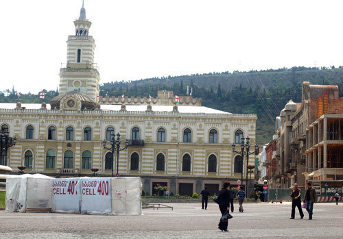 Тбилиси, площадь Свободы, палаточный городок оппозиции, 15 мая 2009 года. Фото "Кавказского узла" Тбилиси, площадь Свободы, палаточный городок оппозиции, 15 мая 2009 года. Фото "Кавказского узла"