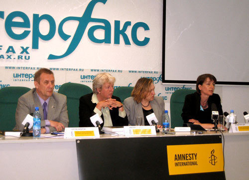 Доклад крупнейшей международной независимой правозащитной организации Amnesty International, 28 мая 2009 года. Фото "Кавказского Узла" Доклад крупнейшей международной независимой правозащитной организации Amnesty International, 28 мая 2009 года. Фото "Кавказского Узла"
