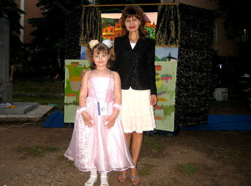 Участница конкурса 9-летняя Таня Бойко, ученица 2 класса детской музыкальной школы номер 2 г.Пятигорска. Фото "Кавказского Узла" Участница конкурса 9-летняя Таня Бойко, ученица 2 класса детской музыкальной школы номер 2 г.Пятигорска. Фото "Кавказского Узла"