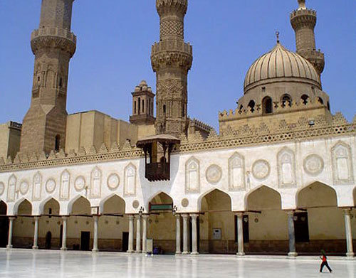 Мечеть на территории университета Аль-Азхар. Фото с сайта http://ru.wikipedia.org Мечеть на территории университета Аль-Азхар. Фото с сайта http://ru.wikipedia.org