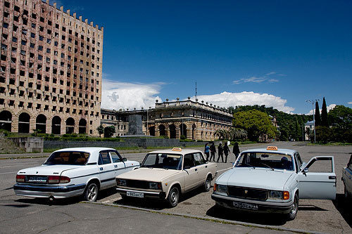 Абхазия, Сухум. Фото с сайта www.flickr.com/photos/photophoca, автор Владимир Соколов Абхазия, Сухум. Фото с сайта www.flickr.com/photos/photophoca, автор Владимир Соколов