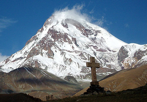 Северная Осетия, г.Казбек. Фото с сайта www.alpfederation.ru Северная Осетия, г.Казбек. Фото с сайта www.alpfederation.ru