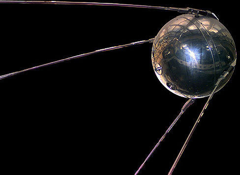 Первый искусственный спутник Земли. Фото с сайта http://ru.wikipedia.org