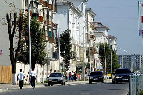 Чечня, Грозный. Фото с сайта www.chechnyafree.ru Чечня, Грозный. Фото с сайта www.chechnyafree.ru