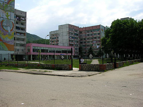 Карачаевск. Фото с сайта www.karachaevsk.info Карачаевск. Фото с сайта www.karachaevsk.info