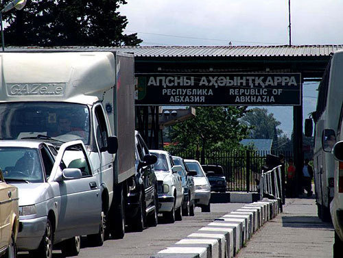 Абхазия, граница с Россией. Фото с сайта www.turizm.ru Абхазия, граница с Россией. Фото с сайта www.turizm.ru
