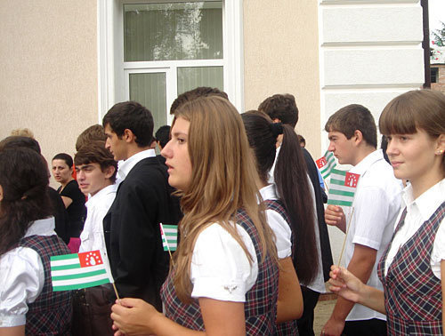Абхазия, Сухум, 1 сентября 2009 года. Фото "Кавказского Узла" Абхазия, Сухум, 1 сентября 2009 года. Фото "Кавказского Узла"