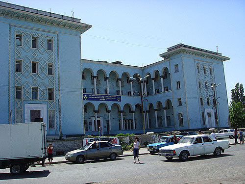 Дагестан, Махачкала. Фото с сайта www.flickr.com/photos/verbatim, автор Алевтина Вербовецкая Дагестан, Махачкала. Фото с сайта www.flickr.com/photos/verbatim, автор Алевтина Вербовецкая