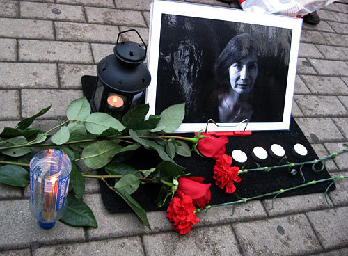 Москва, митинг памяти Натальи Эстемировой, 24 августа 2009 года. Фото "Кавказского Узла" Москва, митинг памяти Натальи Эстемировой, 24 августа 2009 года. Фото "Кавказского Узла"