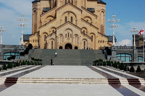 Грузия, Тбилиси, церковь "Самеба". Фото "Кавказского Узла" Грузия, Тбилиси, церковь "Самеба". Фото "Кавказского Узла"