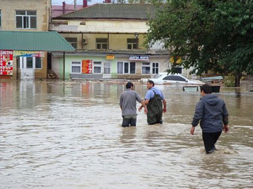 Дагестан, Дербент, 21 сентября 2009 года. Фото с сайта www.derbent.ru Дагестан, Дербент, 21 сентября 2009 года. Фото с сайта www.derbent.ru