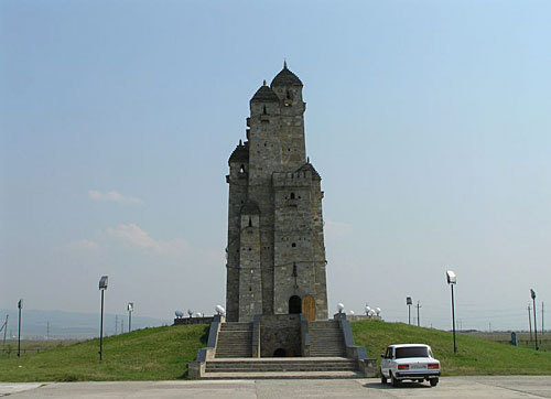 Ингушетия, Назрань. Фото с сайта www.venividi.ru/user/183, автор Артём Русакович Ингушетия, Назрань. Фото с сайта www.venividi.ru/user/183, автор Артём Русакович