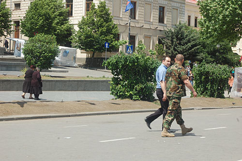 Тбилиси, акции протеста оппозиции у парламента Грузии, май 2009 года. Фото "Кавказского Узла" Тбилиси, акции протеста оппозиции у парламента Грузии, май 2009 года. Фото "Кавказского Узла"