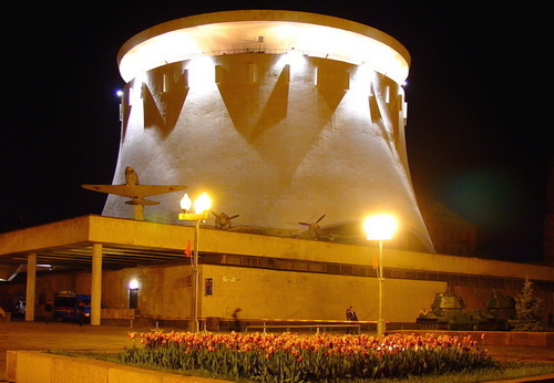 Волгоград. Музей "Сталинградская битва". фото с сайта www.hotels-volgograd.ru Волгоград. Музей "Сталинградская битва". фото с сайта www.hotels-volgograd.ru