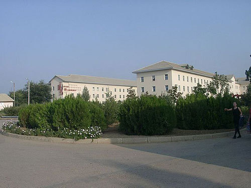 Будённовск, корпуса цетральной больницы. Фото с сайта http://ru.wikipedia.org Будённовск, корпуса цетральной больницы. Фото с сайта http://ru.wikipedia.org