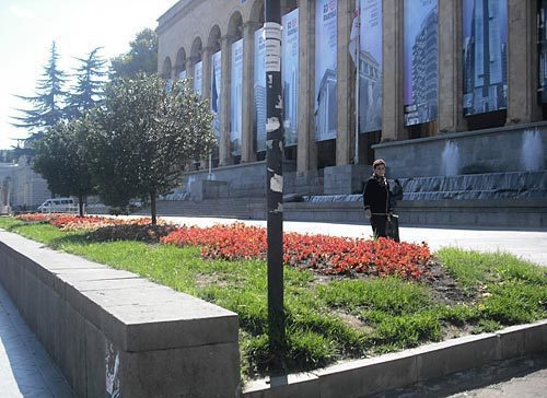 Тбилиси, парламент Грузии, осень 2009 года. Фото "Кавказского Узла" Тбилиси, парламент Грузии, осень 2009 года. Фото "Кавказского Узла"