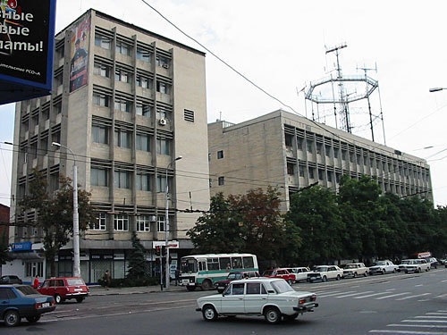 Владикавказ, улица Кирова. Фото "Кавказского Узла" Владикавказ, улица Кирова. Фото "Кавказского Узла"
