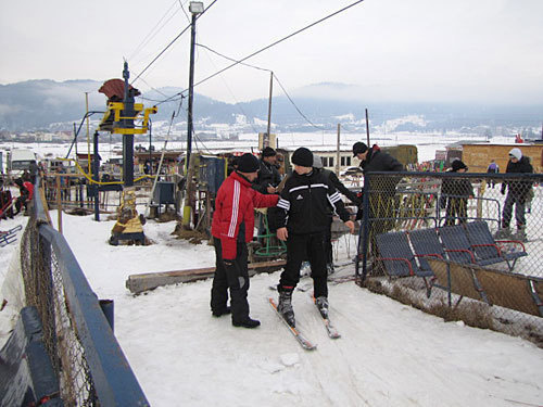 Грузия, Бакуриани. Учебная трасса на горе Кохта. Январь 2010 года. Фото "Кавказского Узла" Грузия, Бакуриани. Учебная трасса на горе Кохта. Январь 2010 года. Фото "Кавказского Узла"