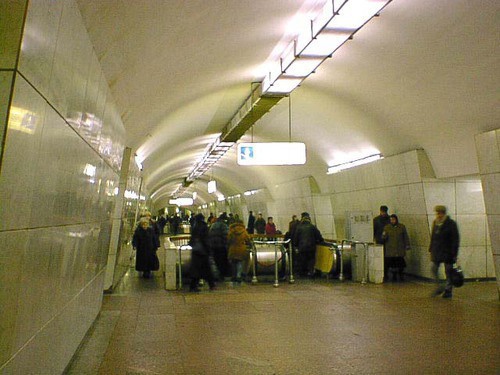 Москва, станция метро "Лубянка". Фото с сайта http://ru.wikipedia.org Москва, станция метро "Лубянка". Фото с сайта http://ru.wikipedia.org
