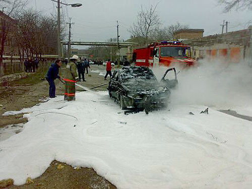 На месте теракта в Кизляре, 31 марта 2010 года. Фото пресс-службы МЧС Дагестана На месте теракта в Кизляре, 31 марта 2010 года. Фото пресс-службы МЧС Дагестана
