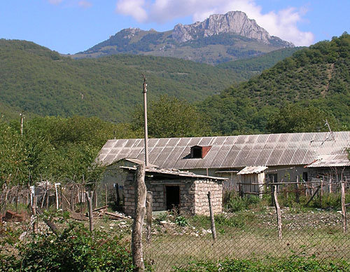 Южная Осетия, поселок Ленингор. Фото с сайта http://ru.wikipedia.org Южная Осетия, поселок Ленингор. Фото с сайта http://ru.wikipedia.org