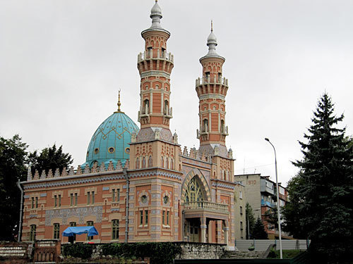 Суннитская мечеть во Владикавказе, Северная Осетия. Фото с сайта http://commons.wikimedia.org Суннитская мечеть во Владикавказе, Северная Осетия. Фото с сайта http://commons.wikimedia.org