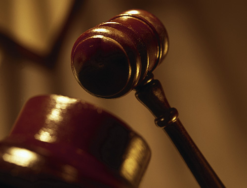 Судейский молоток. Фото с сайта www.judgmentsettlement.com Судейский молоток. Фото с сайта www.judgmentsettlement.com