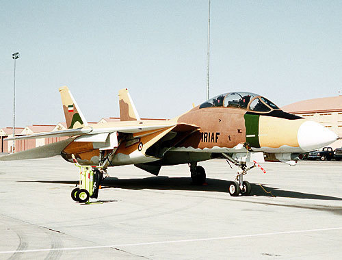 Истребитель F-14, раскрашенный в цвета Иранских ВВС. Фото с сайта http://ru.wikipedia.org Истребитель F-14, раскрашенный в цвета Иранских ВВС. Фото с сайта http://ru.wikipedia.org